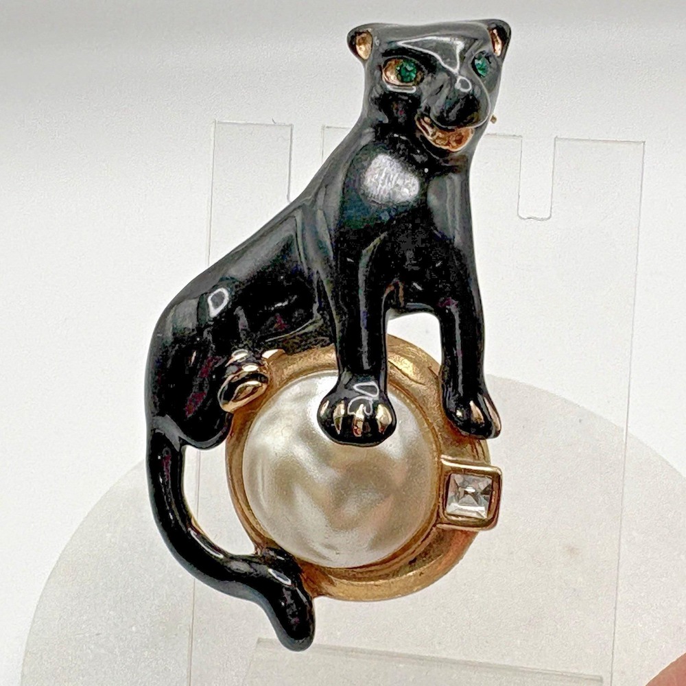 Vintage Black Panther Enamel Brooch Pin on Faux Pearl Ball Green Glass Eyes